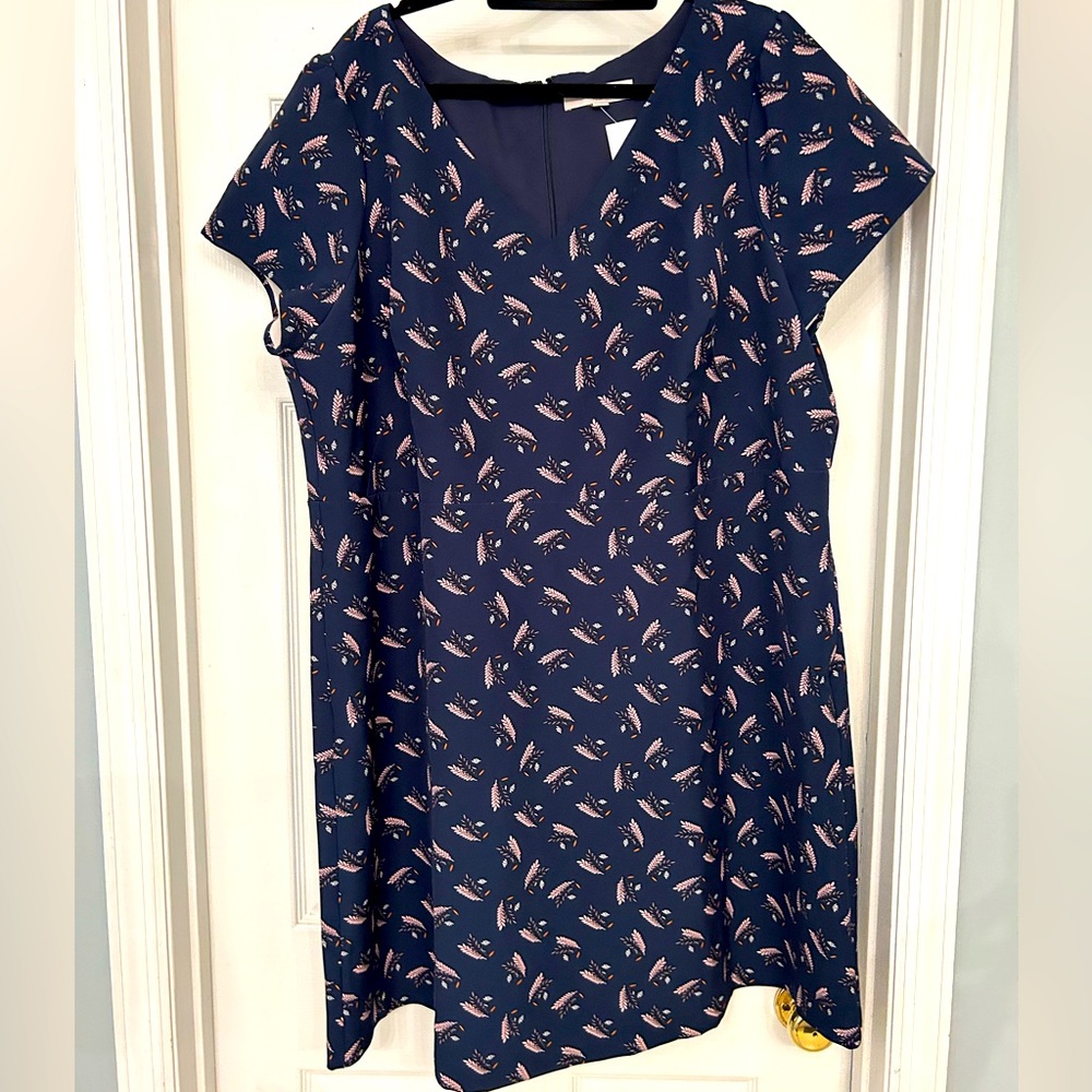 LOFT Plus Short Sleeve Navy Dress